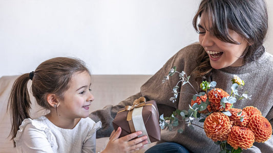 A Memorable Gift for Mom: Celebrate Mother’s Day with Stained Glass Art - VitrageArtSouvenirs