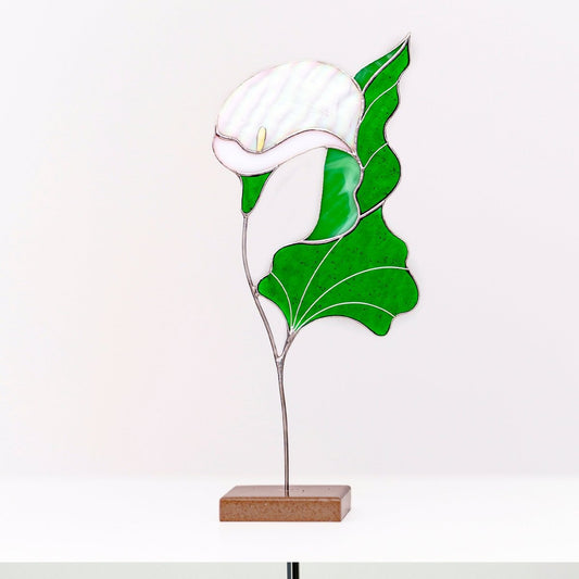 suncatcher Flowers stained_glass Calla Lily Stained Glass Table Decor – Elegant Floral Sculpture on Stone Base
