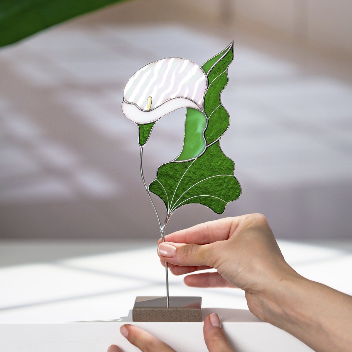 suncatcher stained_glass Calla Lily Stained Glass Table Decor – Elegant Floral Sculpture on Stone Base