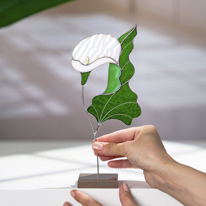 suncatcher stained_glass Calla Lily Stained Glass Table Decor – Elegant Floral Sculpture on Stone Base