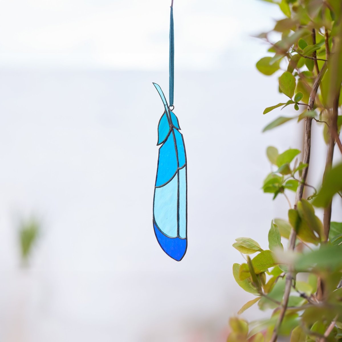 suncatcher suncatcher stained_glass Kingfisher Feather Stained Glass - Suncatcher Hanging Decor 7.3x2 inch